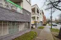 10 704 W 7TH AVENUE - thumbnail 29