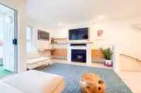 10 704 W 7TH AVENUE - thumbnail 4