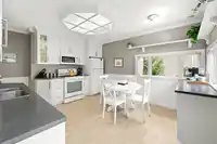 221 RICHMOND STREET - thumbnail 9