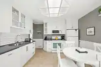 221 RICHMOND STREET - thumbnail 10