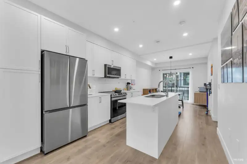 26 12830 62 AVENUE - photo 3 of 23