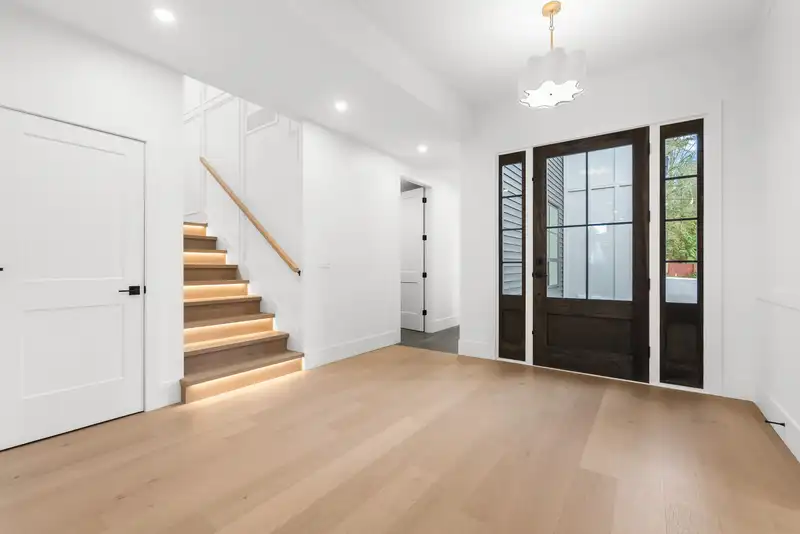 23709 40 AVENUE - photo 2 of 40