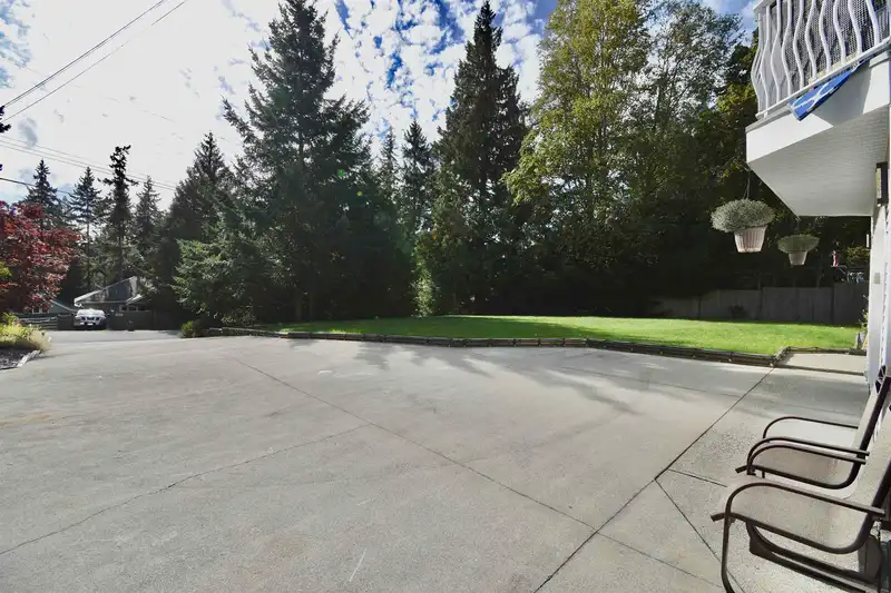 8086 DOGWOOD DRIVE - photo 3 of 40