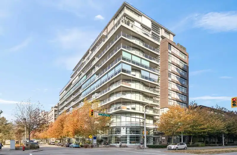 1102 181 W 1ST AVENUE - photo 1 of 7