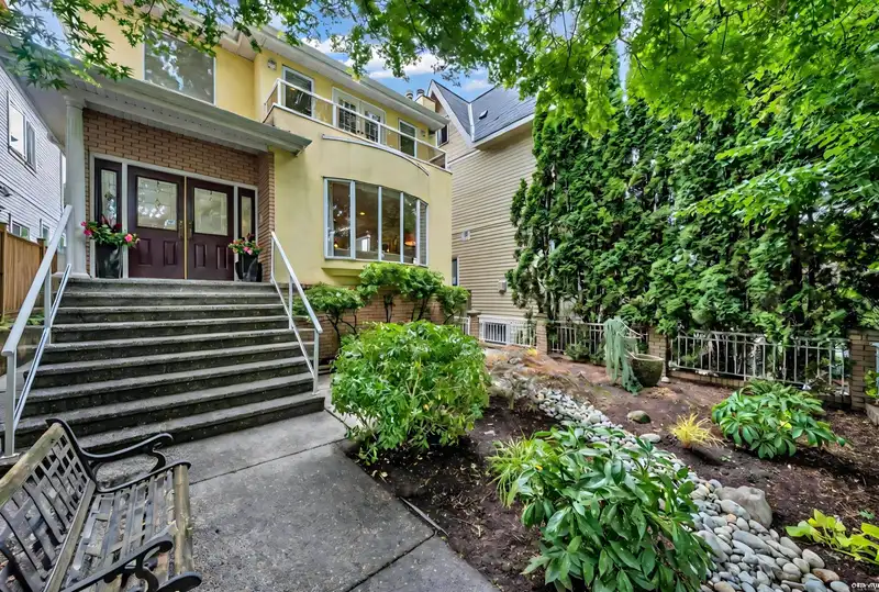 2030 E 2ND AVENUE - photo 1 of 40
