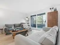 96 SHORELINE CIRCLE - thumbnail 4