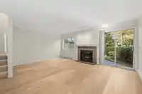 912 ROCHE POINT DRIVE - thumbnail 5