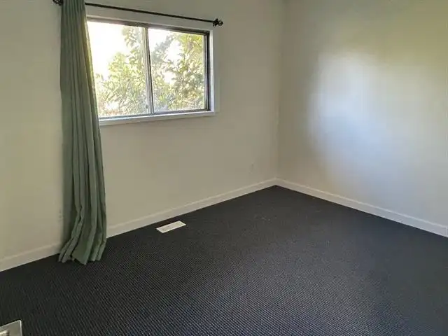 9272 116 STREET - photo 4 of 9