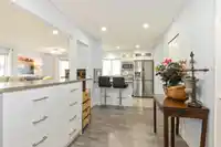 20 2475 EMERSON STREET - thumbnail 3