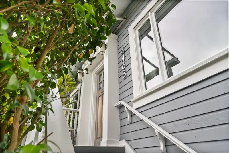 4468 W 14TH AVENUE - photo 3 of 35