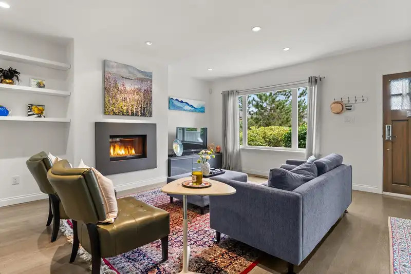 4468 W 14TH AVENUE - photo 4 of 35