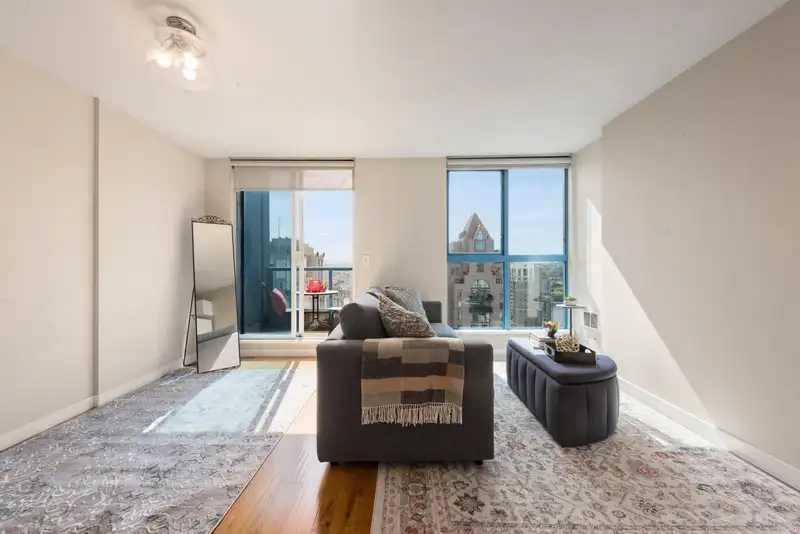2107 1238 SEYMOUR STREET - photo 1 of 34