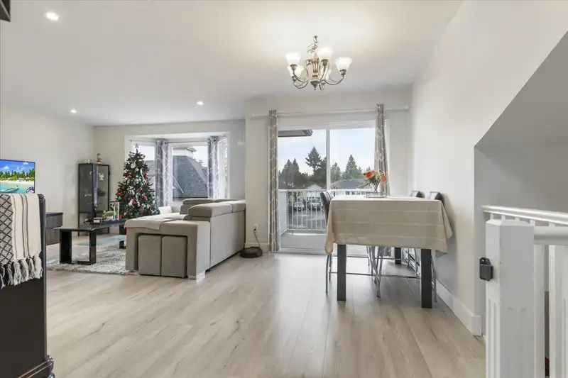 53 34332 MACLURE ROAD - photo 4 of 37
