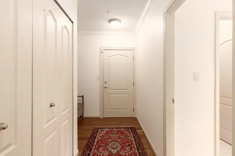 306 2271 BELLEVUE AVENUE - photo 2 of 36