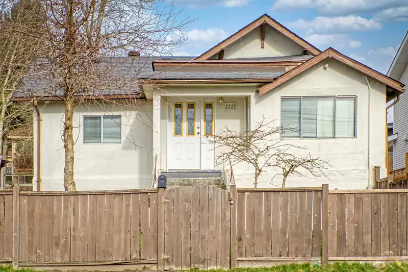 1111 CARTIER AVENUE - photo 1 of 38