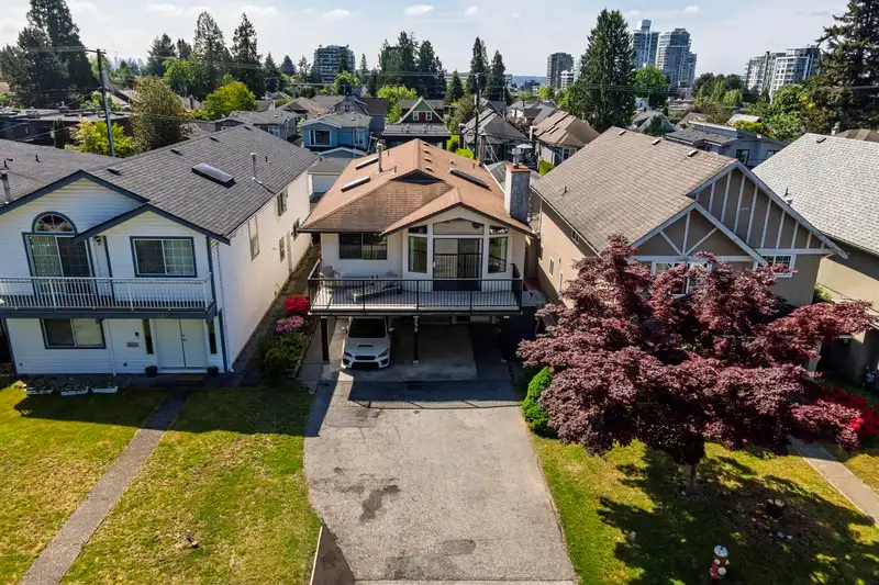 239 E 20TH STREET - photo 1 of 33