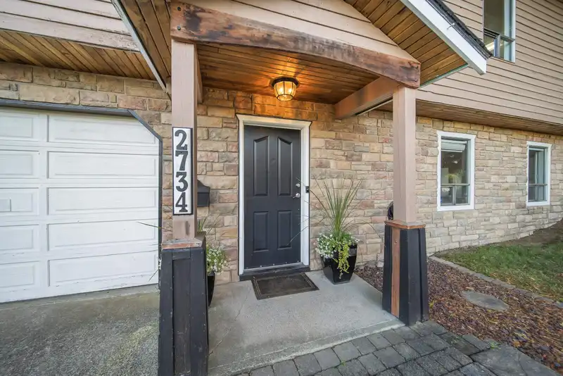 2734 VALEMONT CRESCENT - photo 2 of 40