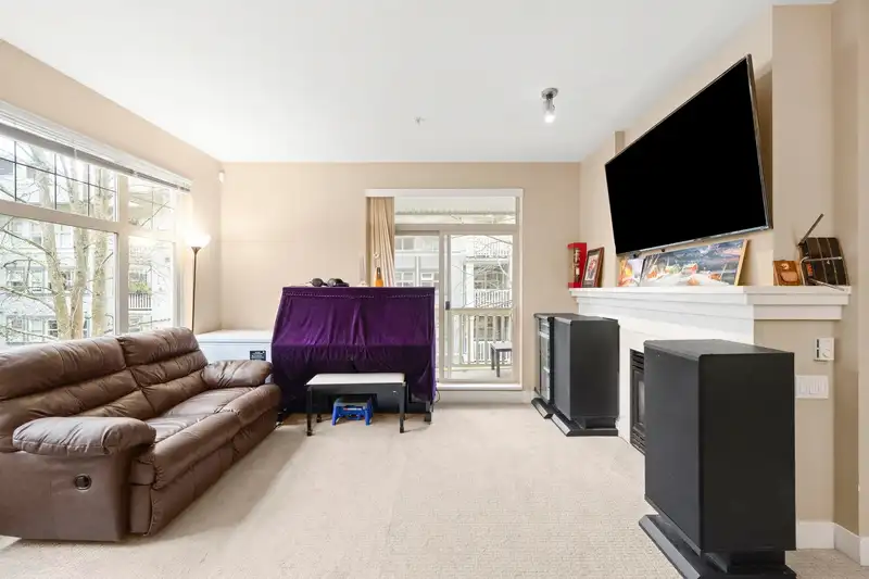 218 2083 W 33 AVENUE - photo 3 of 22