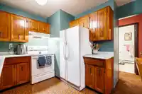254 DAVIS CRESCENT - thumbnail 5