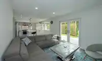 6049 133A STREET - thumbnail 17