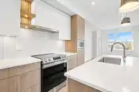 401 20695 EASTLEIGH CRESCENT - thumbnail 1