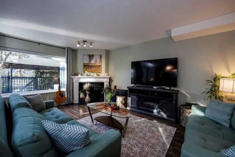 3340 MARQUETTE CRESCENT - photo 2 of 29