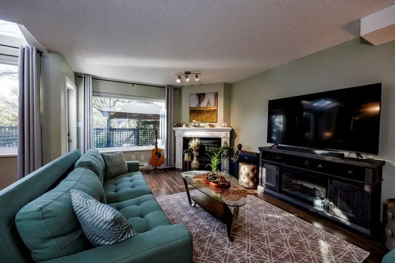 3340 MARQUETTE CRESCENT - photo 3 of 29