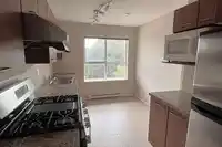407 9200 FERNDALE ROAD - thumbnail 3