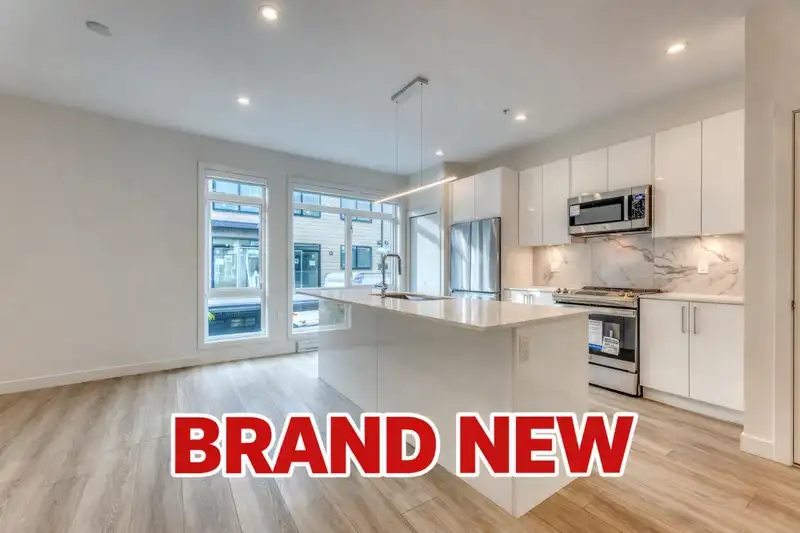 54 4337 BOUNDARY ROAD - photo 1 of 36