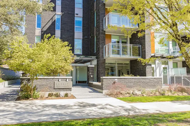 108 5058 CAMBIE STREET - photo 1 of 19