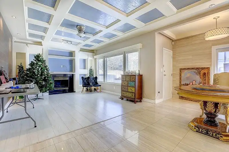 5508 CORNWALL DRIVE - photo 2 of 22