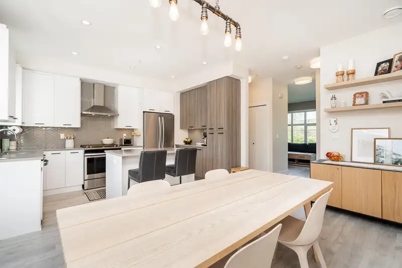 6 24076 112 AVENUE - photo 4 of 40