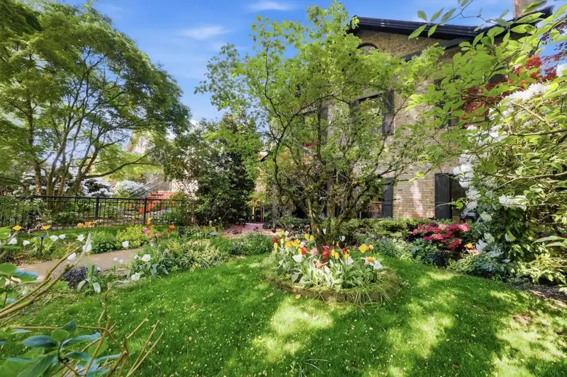 3253 W 24TH AVENUE - photo 3 of 40