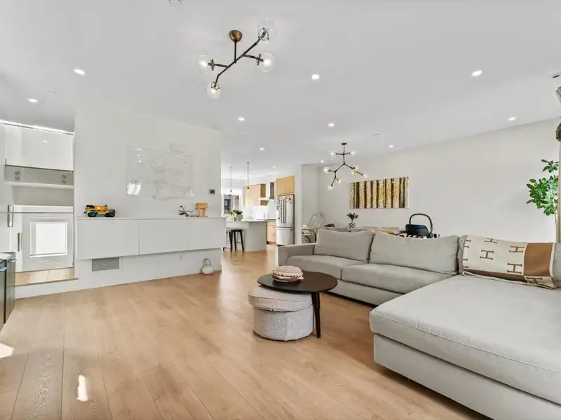 66 3597 MALSUM DRIVE - photo 3 of 37