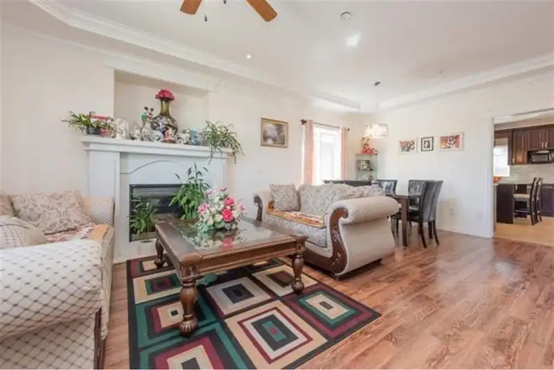 2208 E 41ST AVENUE - photo 4 of 16