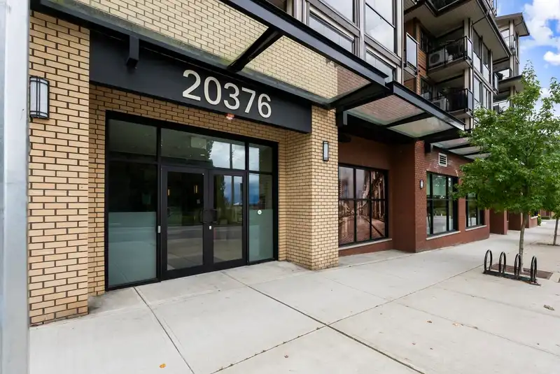 212 20376 86 AVENUE - photo 1 of 36