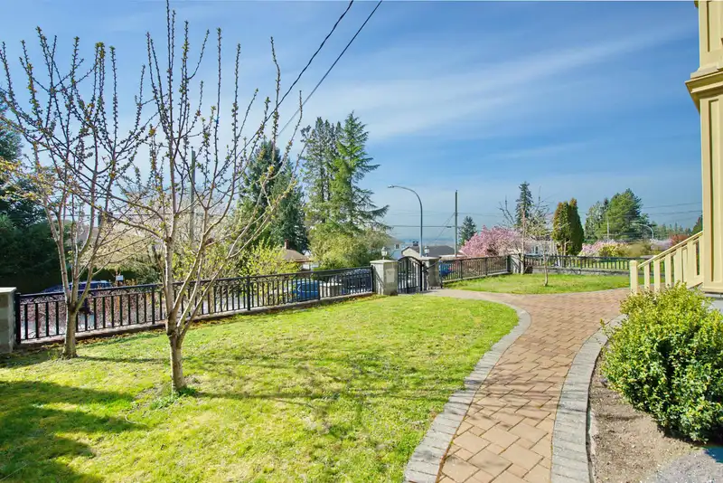 5399 CARSON STREET - photo 3 of 40