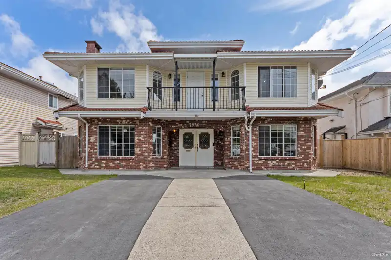 7976 122 STREET - photo 1 of 1