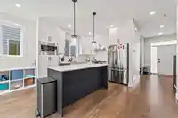 20520 76A AVENUE - thumbnail 9