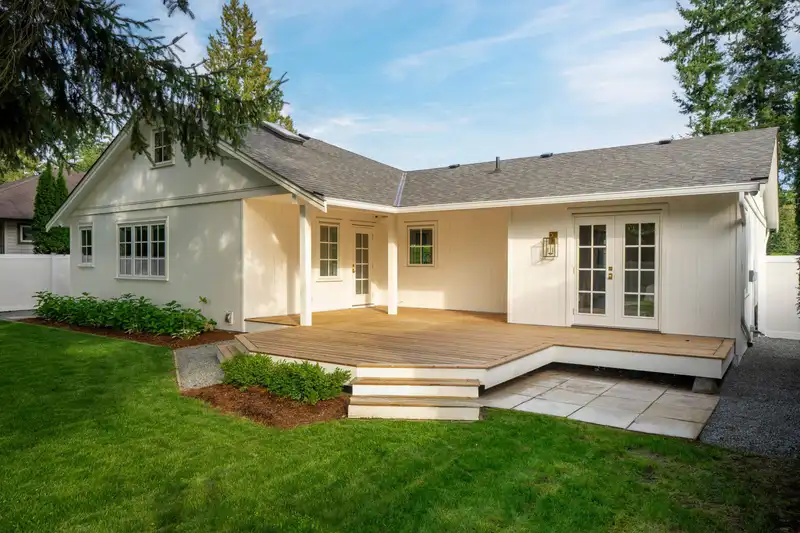 8883 HUDSON BAY STREET - photo 3 of 40