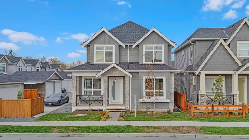 19631 74 AVENUE - photo 1 of 40