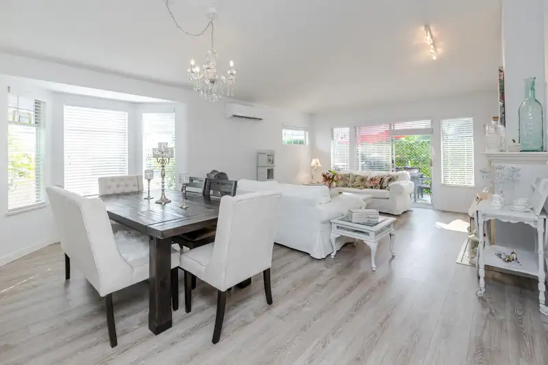83 21138 88 AVENUE - photo 1 of 34