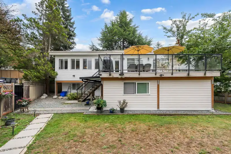 11361 96 AVENUE - photo 2 of 40