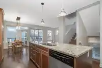 32 7059 210 STREET - thumbnail 3