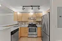 219 20200 56 AVENUE - thumbnail 1