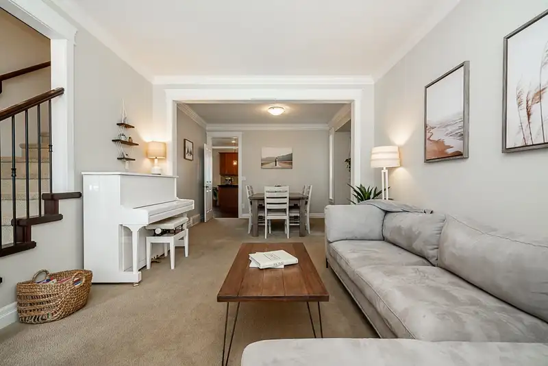 27350 33A AVENUE - photo 4 of 39