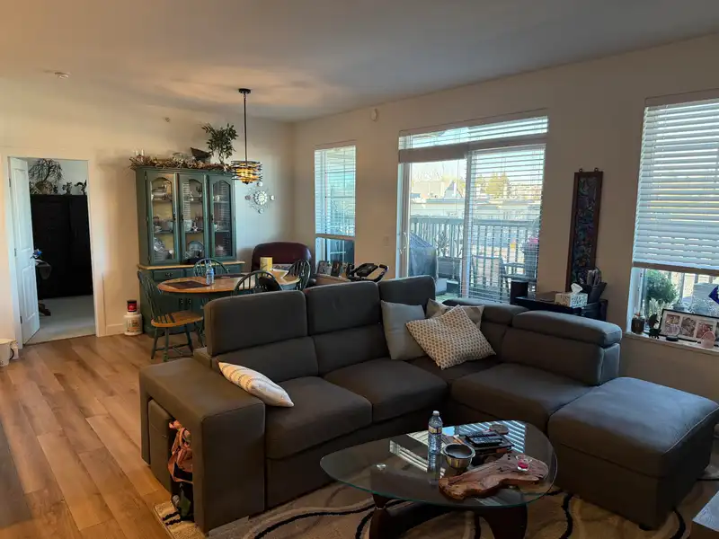 A506 20487 65 AVENUE - photo 3 of 12