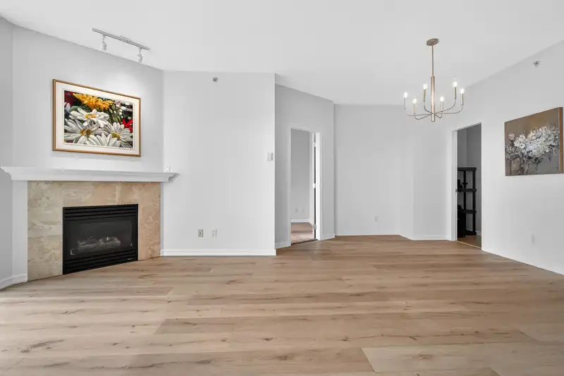 406 1551 FOSTER STREET - photo 4 of 29