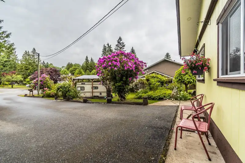 19746 49 AVENUE - photo 3 of 40