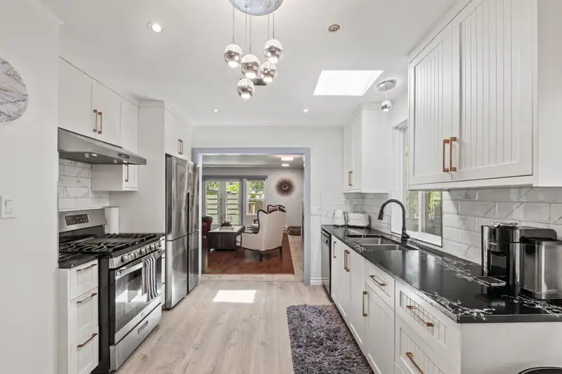 2808 EASTERN AVENUE - photo 4 of 32